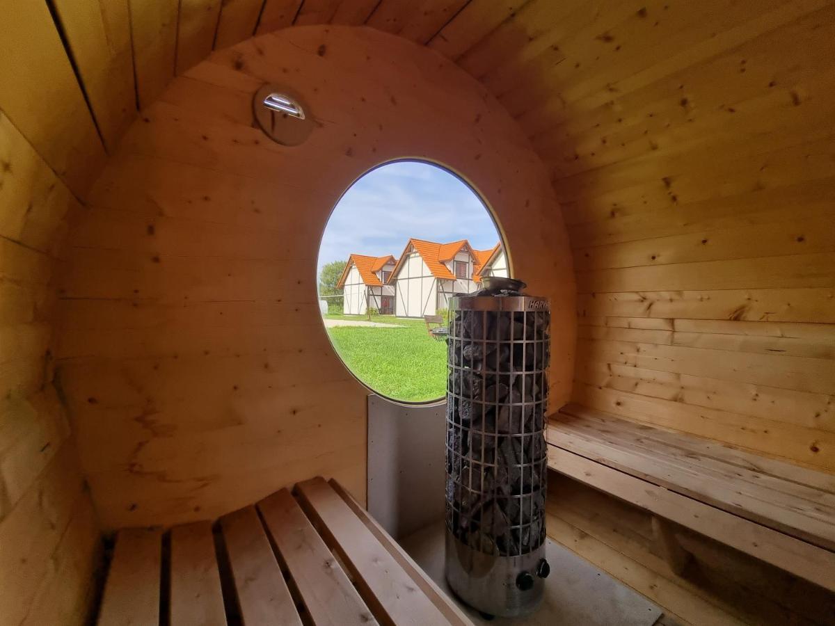 Osada Slowinska Leba Bagian luar foto
